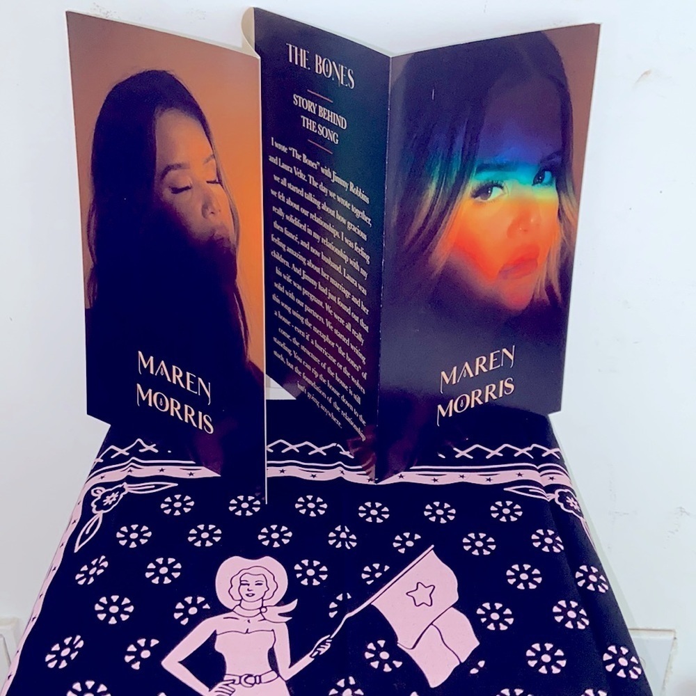 Maren Morris ‘The Bones’ Single CD Promo Pack w Bandana NWT​​​​